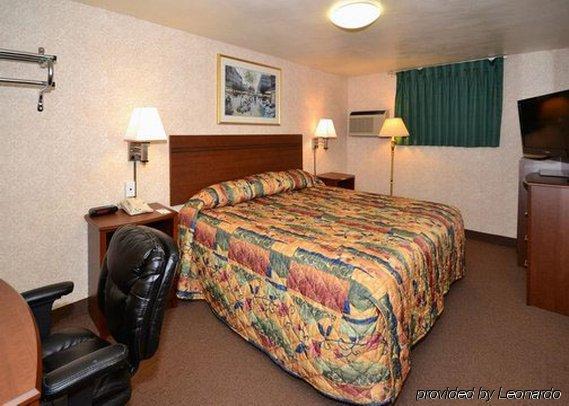 Econo Lodge Bellefonte I-99 Room photo